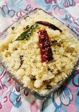 सूजी उपमा (Suji upma recipe in hindi) रेसिपी मुख्य फोटो