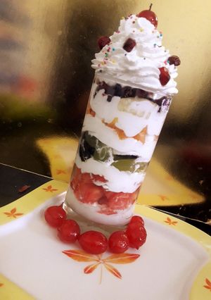 A picture of Fruit Yogurt Salad.