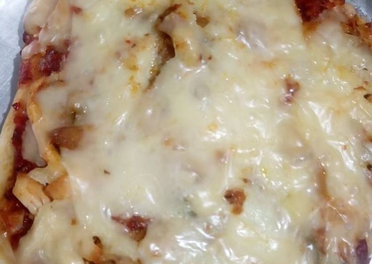 Recipe of Homemade Cheesy Pizza