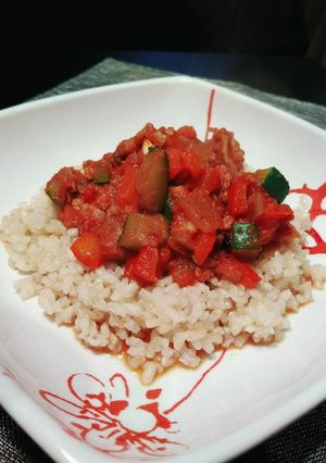 Una foto de Arroz integral con verduras y soja texturizada