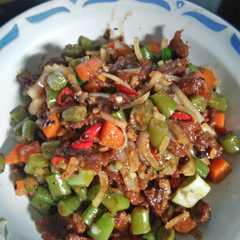 รูปของ Sapi lada hitam mix sayuran
