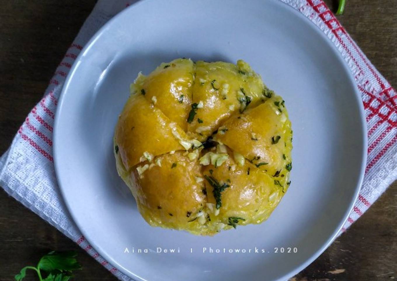 Korean Garlic Cheese Bread