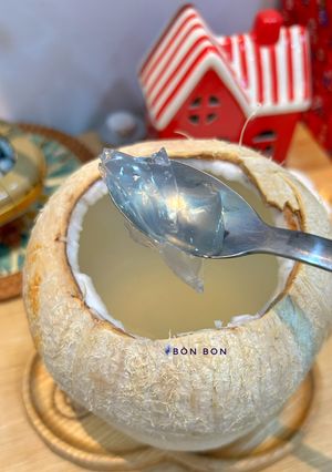 Hình của món Rau Câu Trái Dừa.