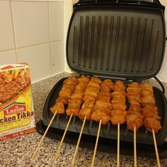 A picture of Chicken sate.