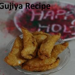 A picture of Mawa Gujiya.
