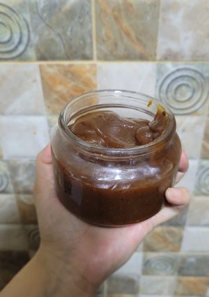 A picture of Imli khajoor ki chutney.