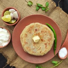 A picture of Aloo Paratha.