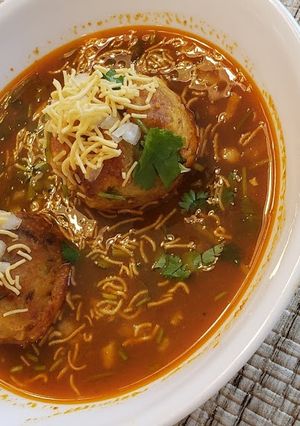 તળેલું નથી કોલ્હાપુરી કટ વડા - ( Not Fried Kolhapuri Kat Vada Recipe In Gujarati) રેસીપી મુખ્ય ફોટો