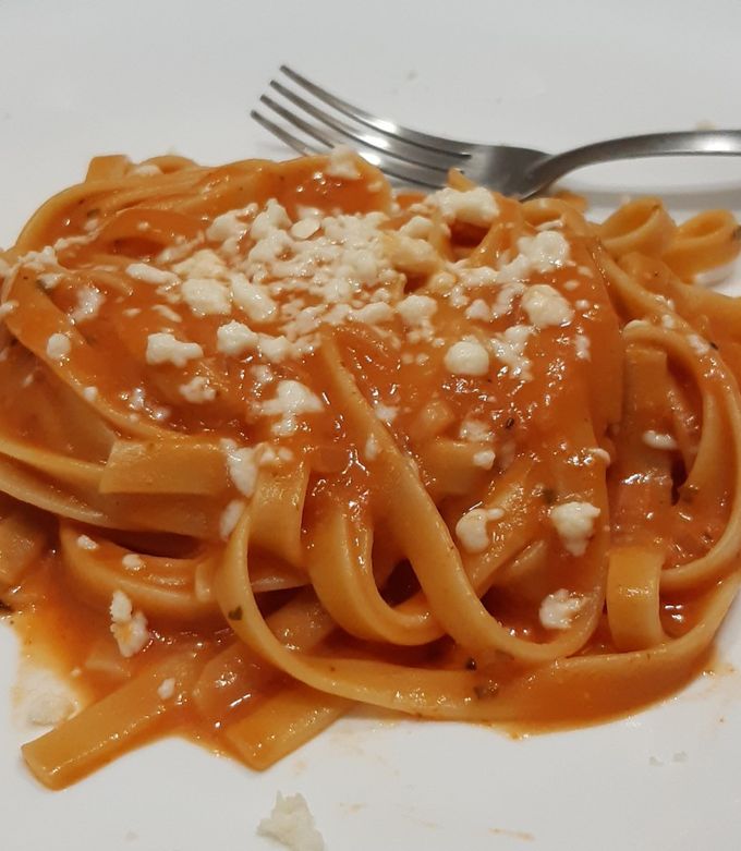 Una foto de Pasta de tomate cremosa 🍅