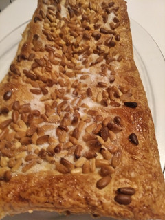 Una foto de Coca de chicharrones