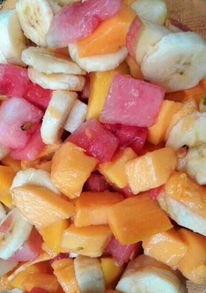 A picture of Fruit Salad.