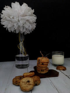 A picture of Walnut Choco butter Cookies.