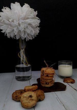 A picture of Walnut Choco butter Cookies.