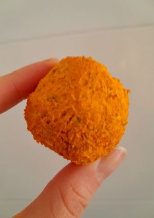 Una foto de Bolitas de zanahoria y garbanzos, bebes 6m+