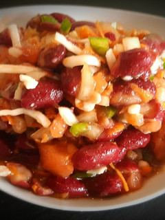 Una foto de Ensalada de alubias rojas