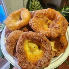 A picture of Malasadas (Portuguese Donuts).