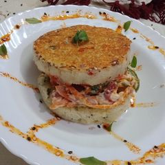 A picture of Semolina mayo veggie dhokla sandwich.