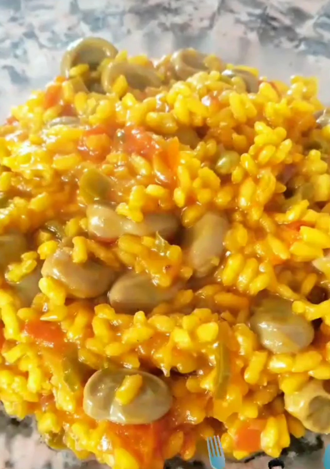 Una foto de Habas con arroz