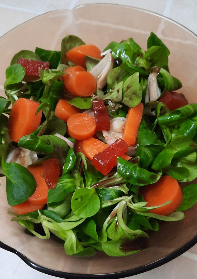Una foto de Ensalada de canónigos