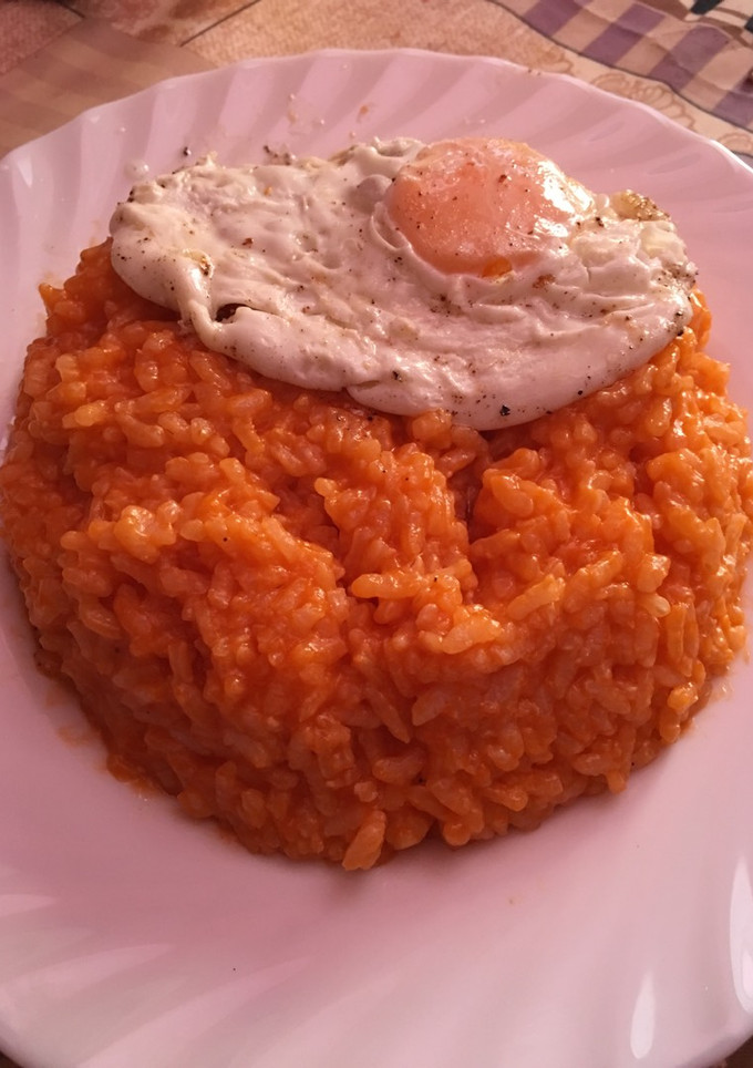 Una foto de Arroz a la cubana