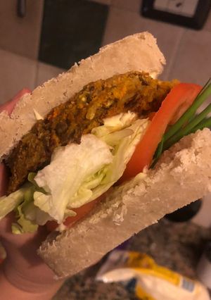 Una foto de Hamburguesa de lentejas, arroz y calabaza 🎃💪🏻
