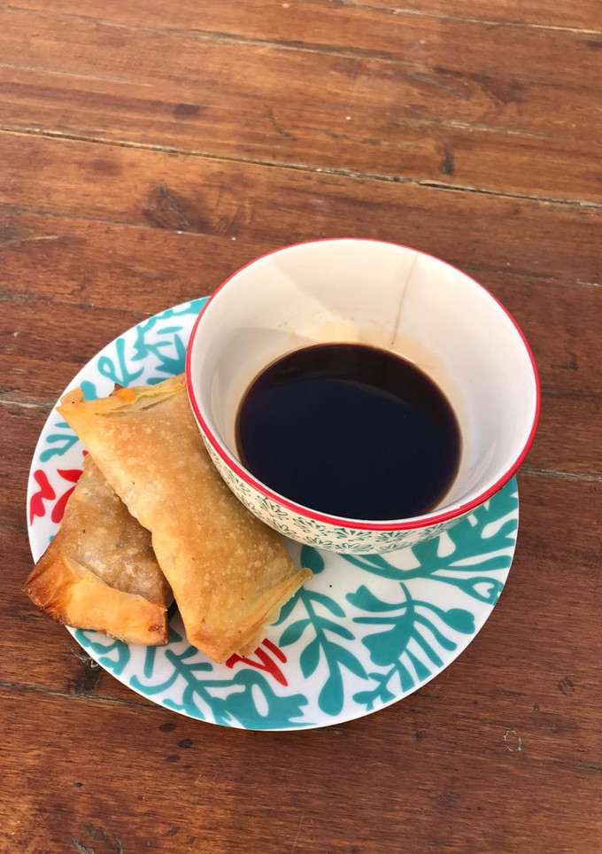 Una foto de Empanadas chinas con salsa agridulce casera