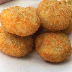 A picture of Perkedel kentang crispy tanpa telur.