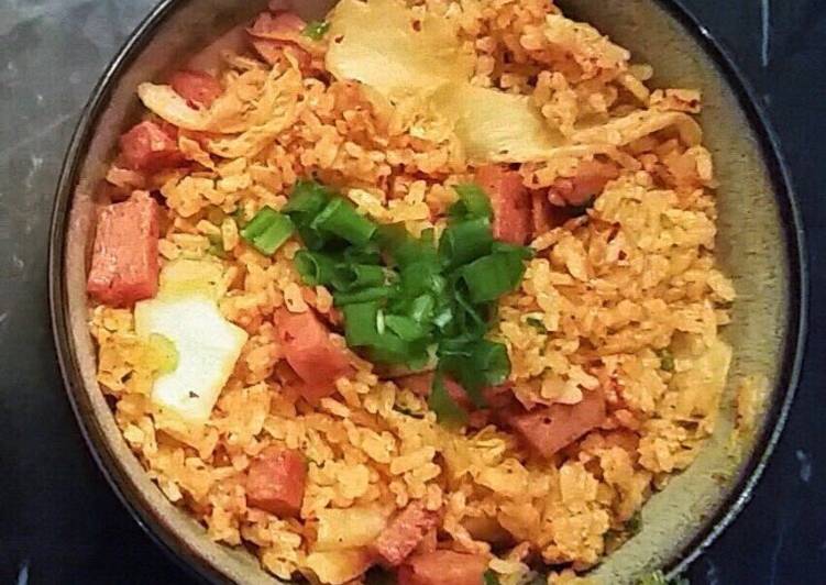 Recipe of Any-night-of-the-week Kimchi fried rice