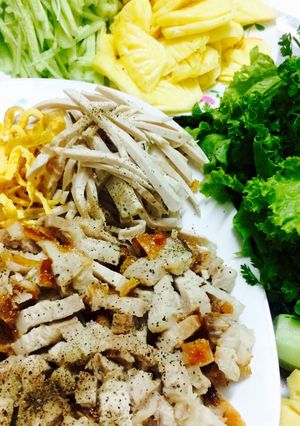 A picture of Phở cuốn.