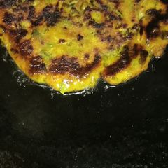 A picture of Missi Roti.
