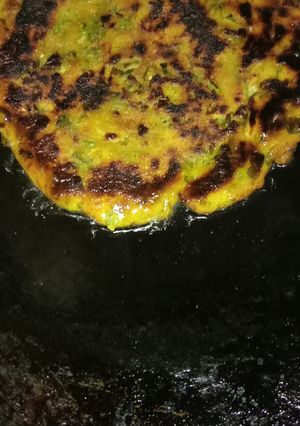 A picture of Missi Roti.