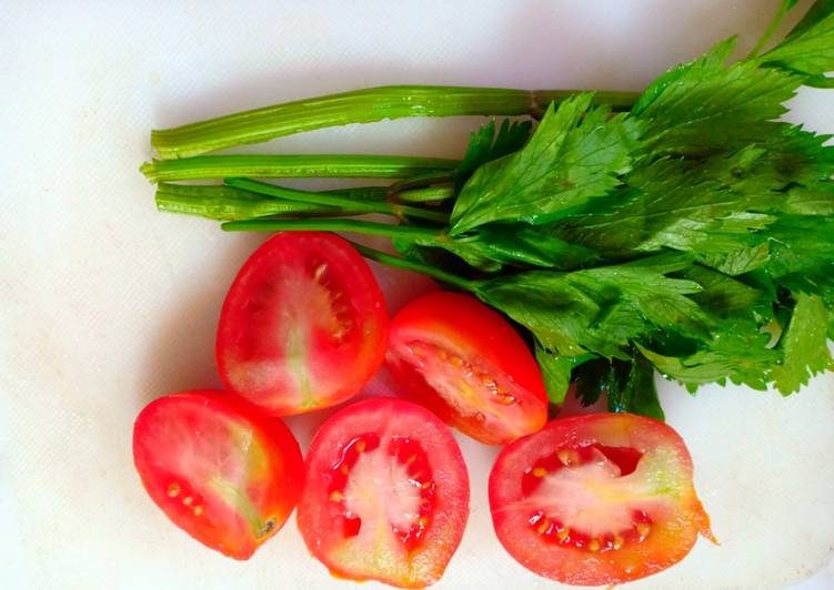 Langkah Mudah untuk Menyiapkan Jus tomat, seledri Anti Gagal