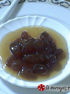 A picture of Grape spoon sweet.