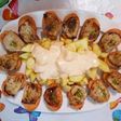 Patatas bravas y montaditos de lomo