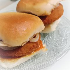 A picture of Homemade Burger (With Pav).
