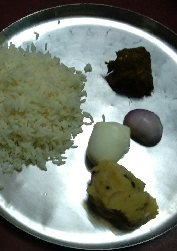 আলুর চোখা (aloor chokkha recipe in Bengali) রেসিপির প্রধান ছবি