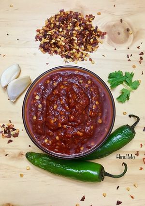 A picture of Sriracha Sauce.