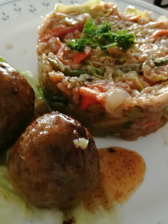 Una foto de Bolas de pollo en salsa agridulce