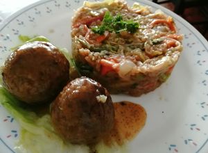 Una foto de Bolas de pollo en salsa agridulce