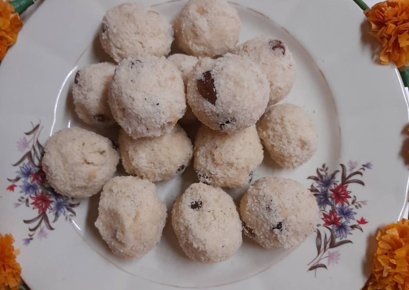 Rava ladoo