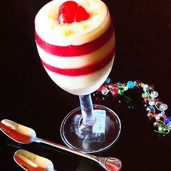 A picture of Vanilla custard biscuit pudding.
