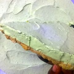 A picture of No Bake Avocado Cheese Cake.