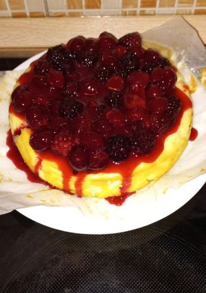 Erdei gyümölcsös sajttorta recept fotója