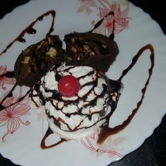 Brownie with ice cream A picture of Brownie with ice cream.