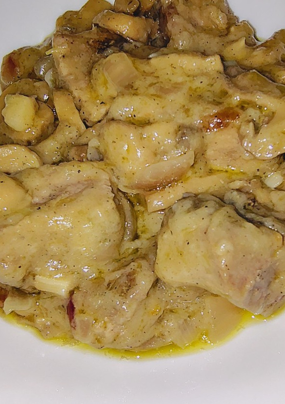 Una foto de Lomo de cerdo a la cerveza con champiñones