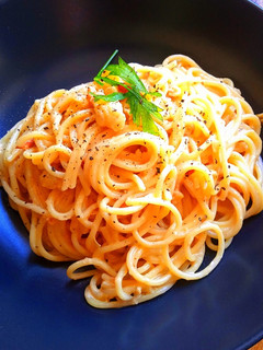 Una foto de Spaghetti con atún y gambas