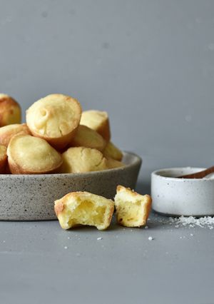 A picture of Brazilian Cheese Puffs.