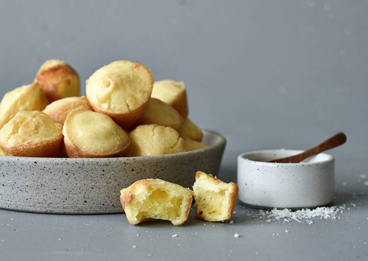 Brazilian Cheese Puffs