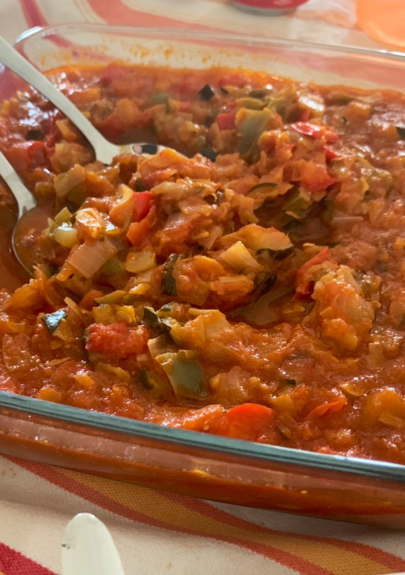 Una foto de Pisto en thermomix con puerro
