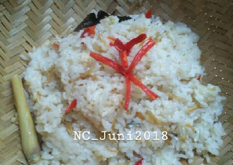 Langkah Mudah untuk Membuat #19 Nasi Liwet Rice cooker yang Enak Banget